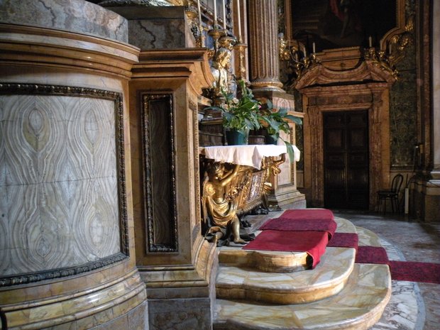  Chiesa di Santa Maria Maddalena, autel